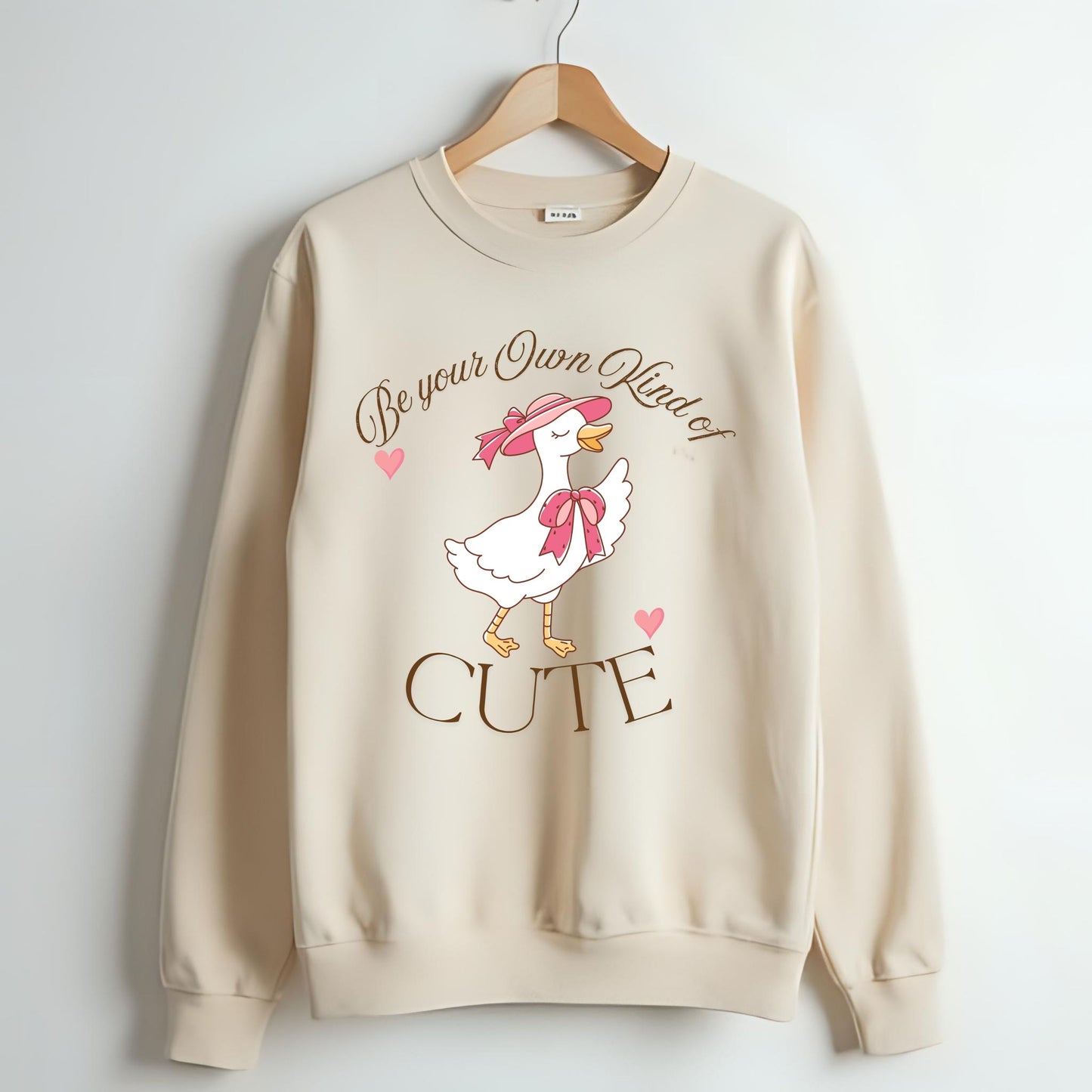 Cute Goose Sweatshirt – Adorable Vintage Aesthetic Cozy Unisex Crewneck